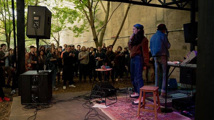 Juste avant le 14-Juillet, un nouveau festival de musiques expé prendra place dans plusieurs lieux dont une… jardinerie