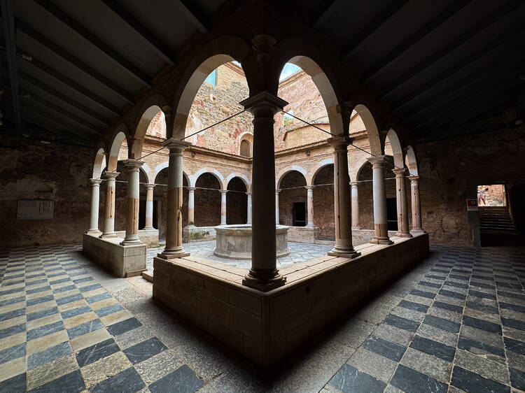 ... a una Cartuja medieval