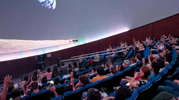 La Plata y una visita al planetario, los dinosaurios y la naturaleza