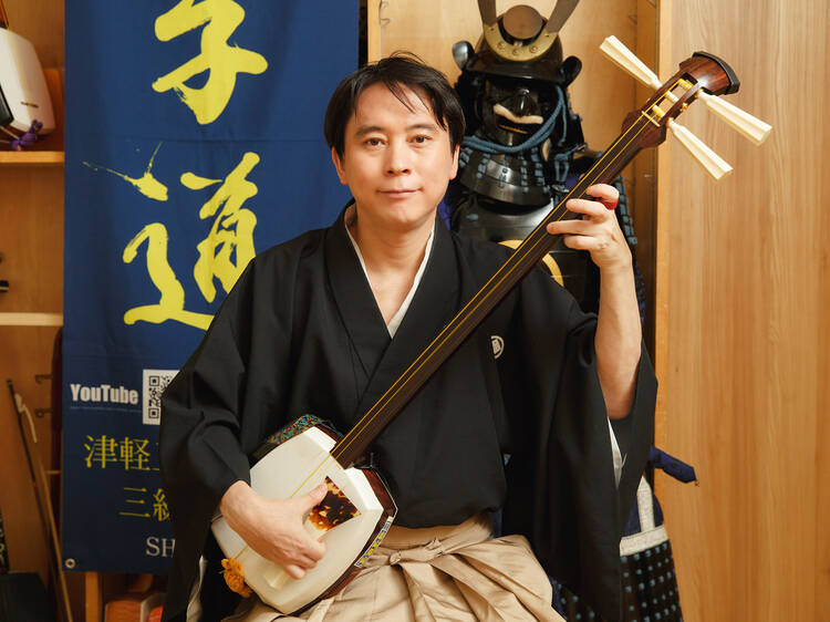 Kouzan Oyama with shamisen