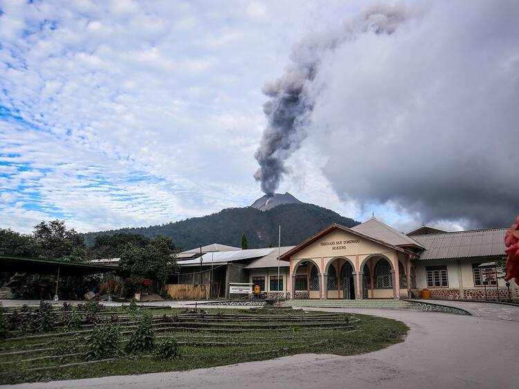 Is it safe to travel to Bali? Latest advice after another volcanic eruption