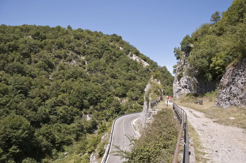 Regresando a a Lekunberri, la ruta paralela a la carretera