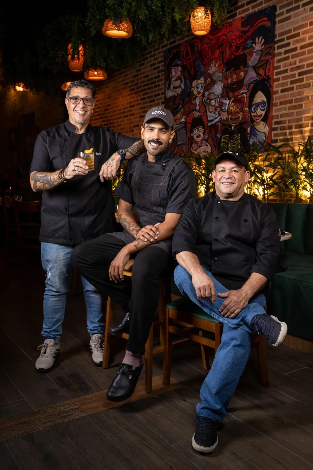 Time do Rocco, como Walter Garin (em pé) e o chef Mateus de Aquino, (boné)