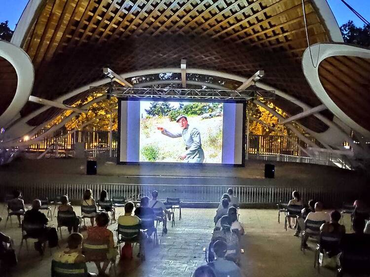 Películas bajo las estrellas y gratis: vuelve el cine de verano a este distrito de Madrid