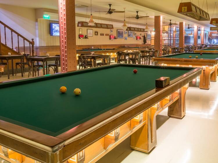 Jugar al pool en Los 36 Billares