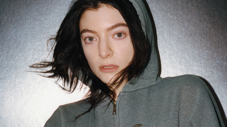 Headshot of Lorde