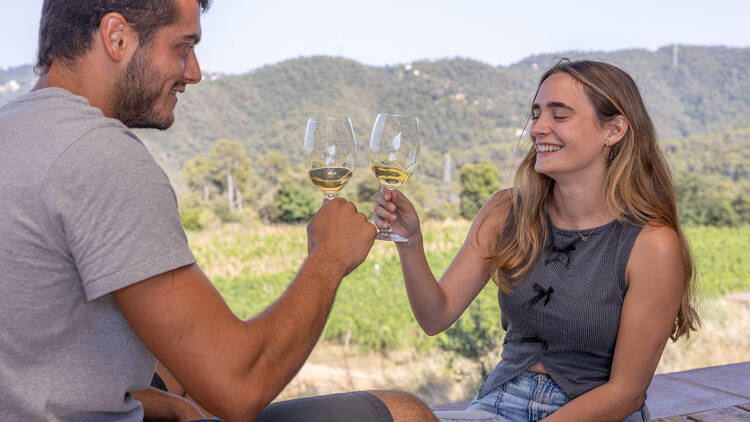 Brindis amb vistes entre vinyes barcelonines