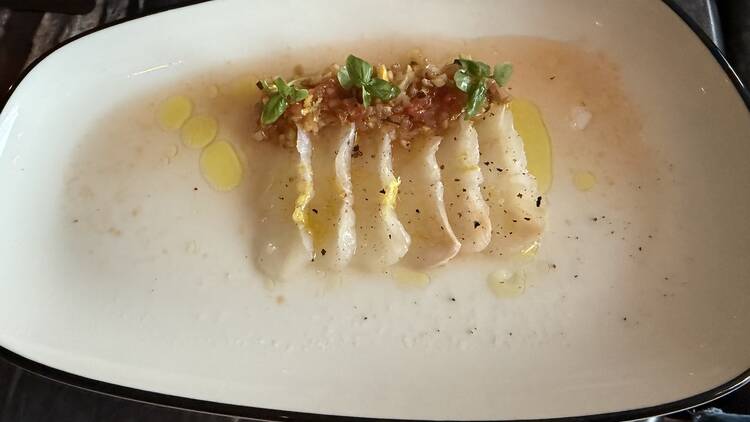 Fluke Martini & Crudo Bar