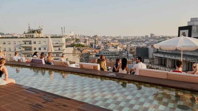 Os melhores rooftops no Porto para beber um copo (ou dois)