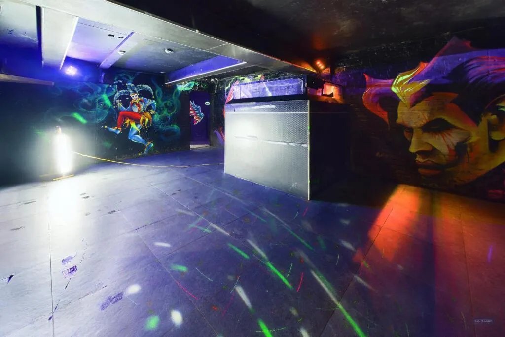Jesters nightclub in Southampton for sale