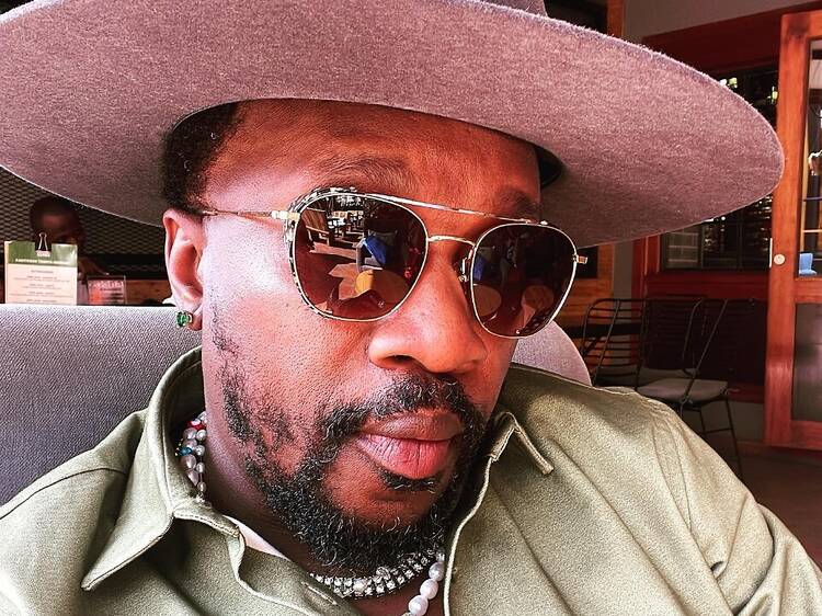 Anthony Hamilton and Joe Thomas are headed to Johannesburg