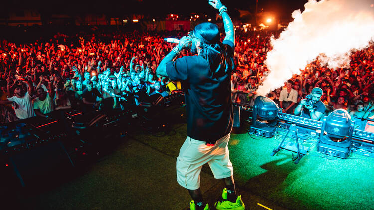 El artista Bryant Myers en un concierto