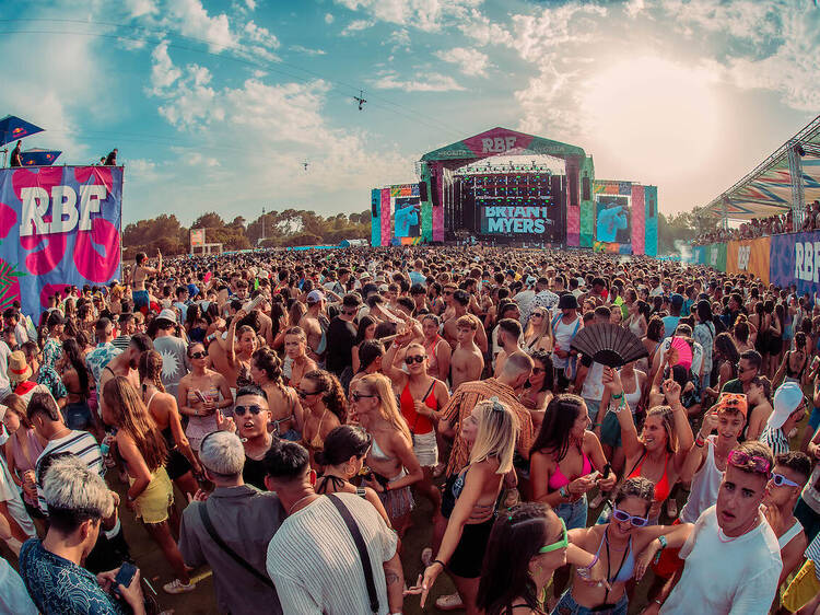 Reggaeton Beach Festival 2025