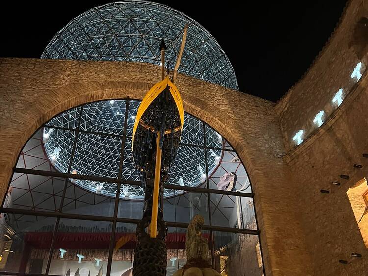 Visitar el Teatre-Museu Salvador Dalí sota les estrelles