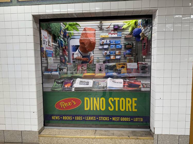 A dinosaur-themed bodega has popped up at this NYC subway station—here's why A dinosaur-themed bodega has popped up at this NYC subway station—here's why