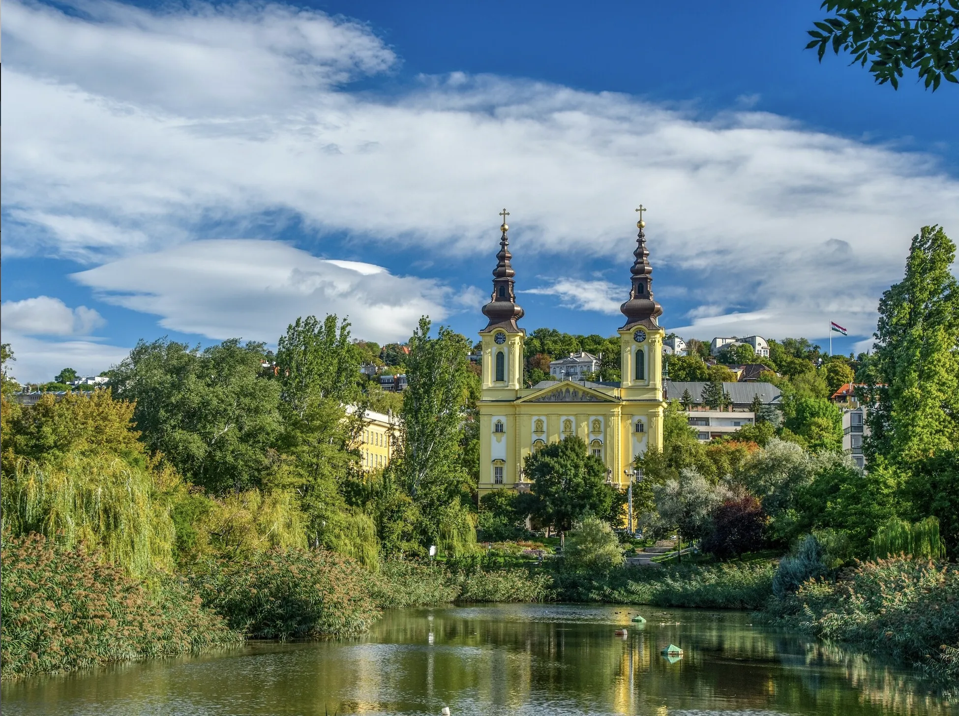 The Bottomless Lake, a romantic landscape in Újbuda, Budapest , Feneketlen to