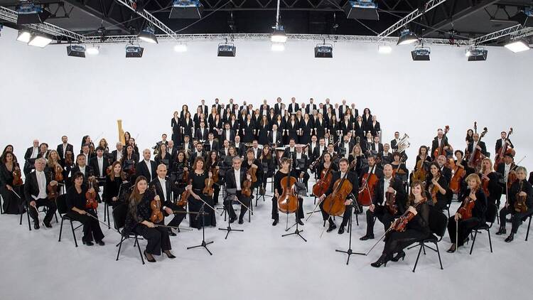 Orquesta y Coro de RTVE.