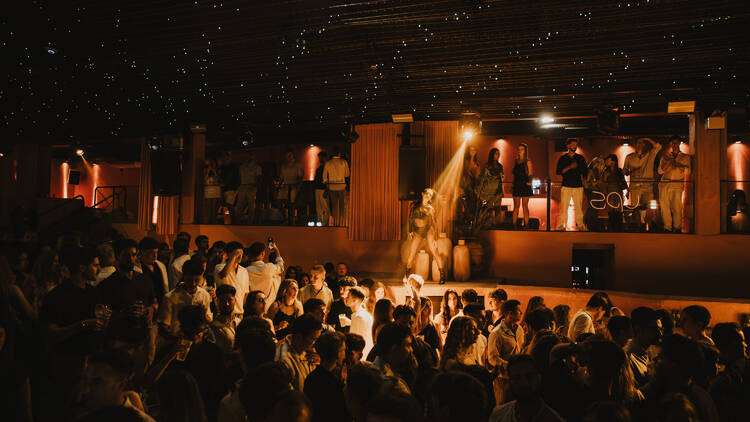 A sala principal da discoteca