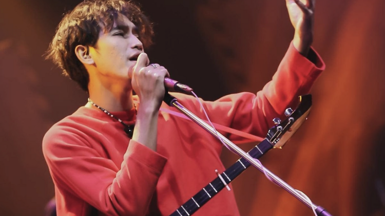 Isan Show North: Joey Phuwasit live