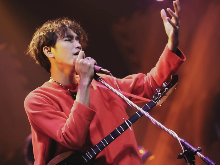 Isan Show North: Joey Phuwasit live