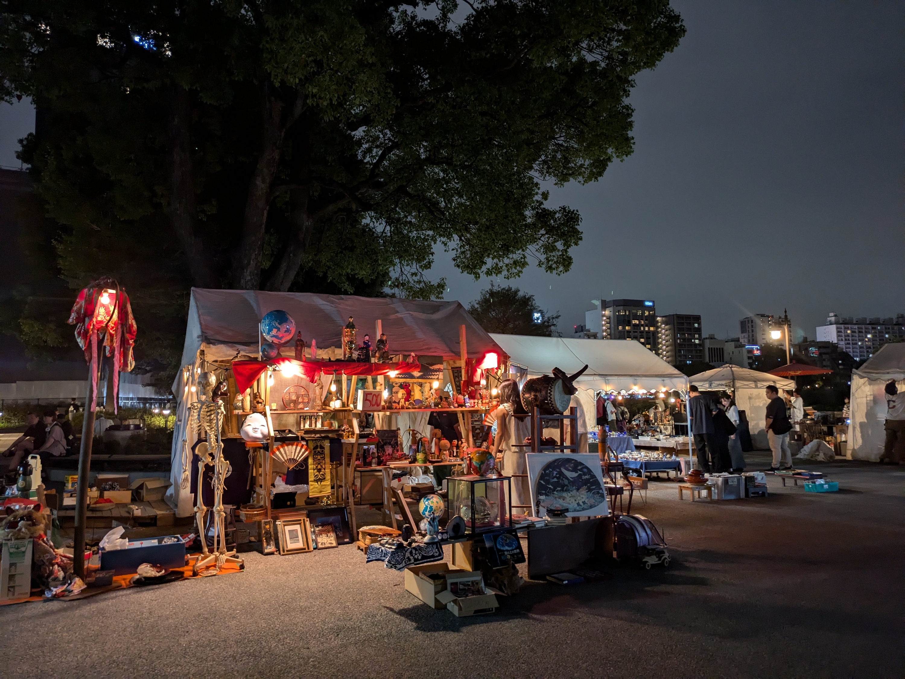 うえの青空骨董市
