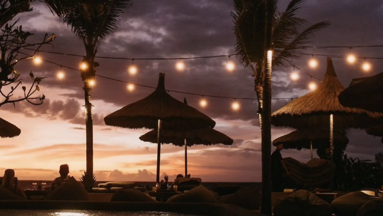 Mano Beach House