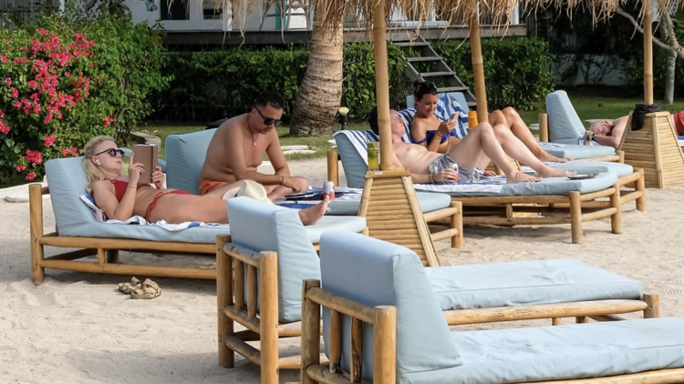 Le Pirate Beach Club
