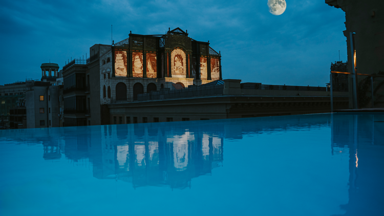 3. Un espacio único con vistas 360° y noches para recordar