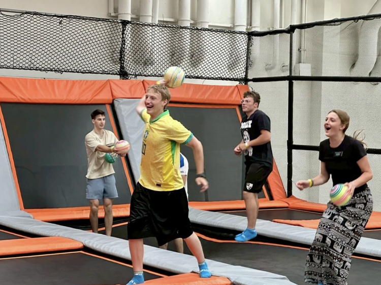 Jump around at 50Fly