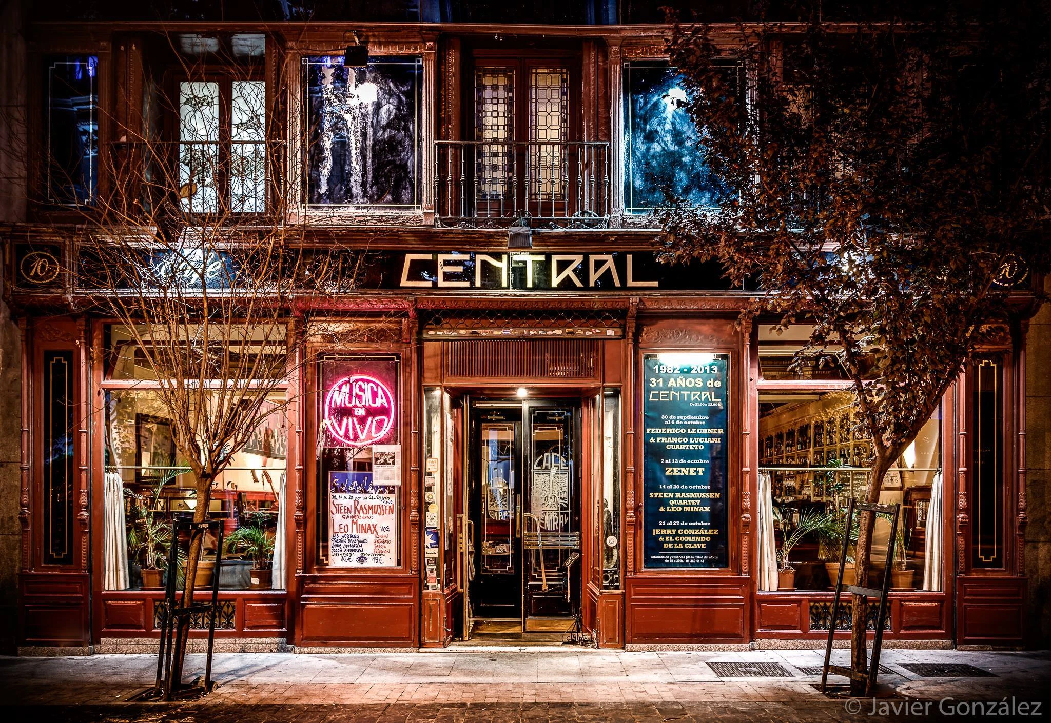 Caf&eacute; Central