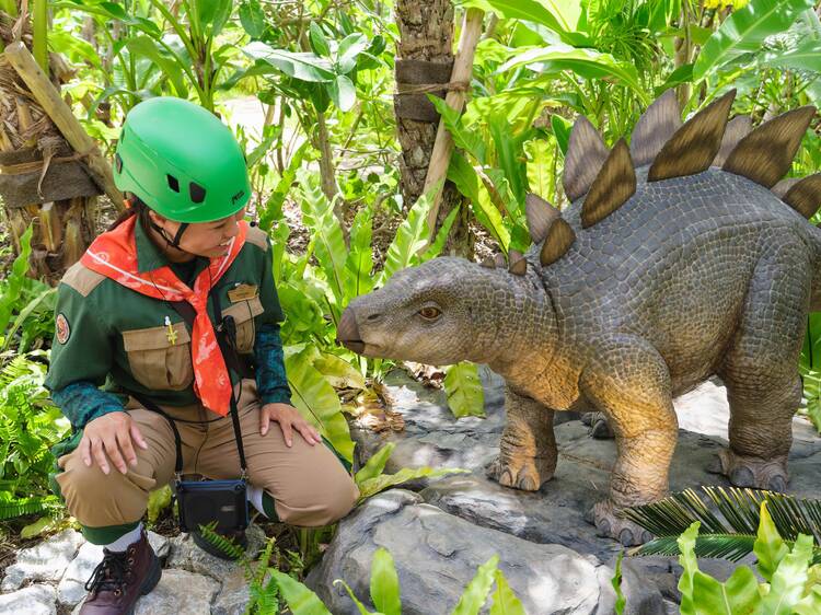 まるで本物の恐竜と遭遇する。