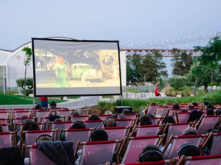 Ir ao cinema num hotel