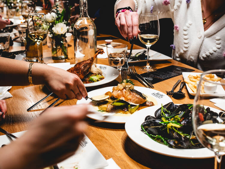 Semi-Private Groups (90 - 400 guests)