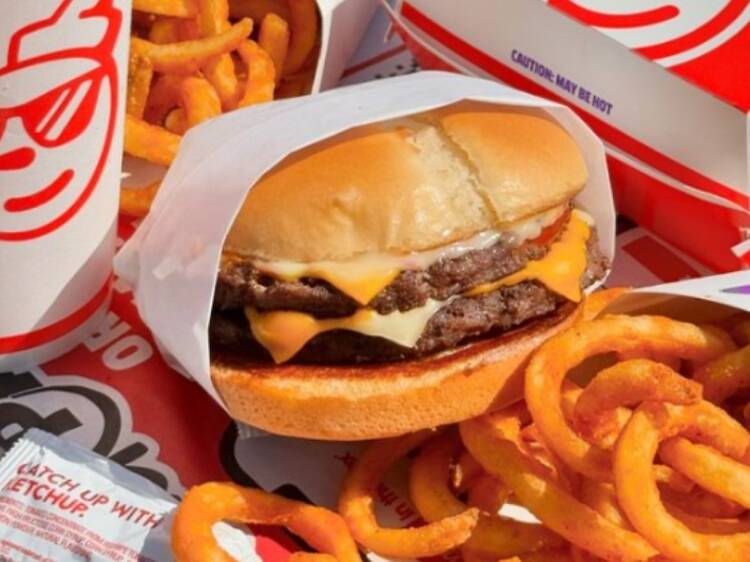 This iconic fast-food chain is coming back to Chicago after 40 years