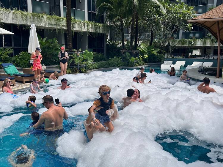 Family Fun foam party