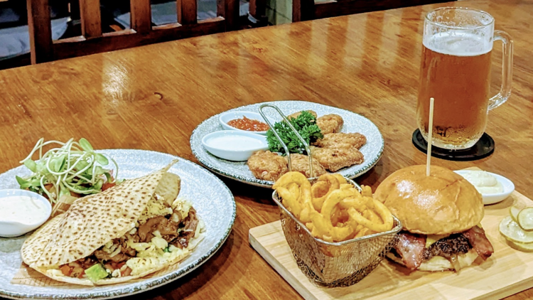 EAT. Burgers & Beers