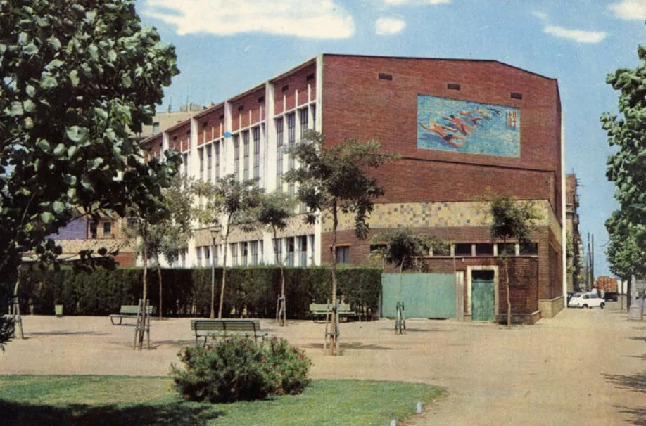 La mateixa piscina, l'any 1970