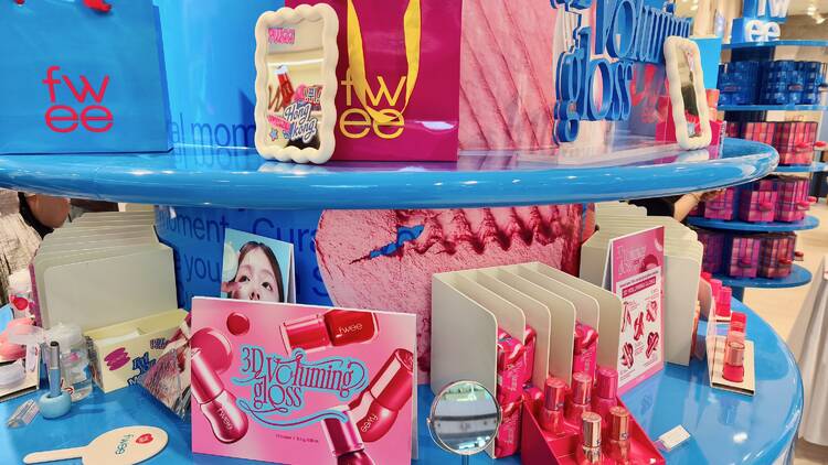 韓國彩妝品牌 Fwee 香港專門店銅鑼灣開幕  人氣唇頰布丁膏匙扣登場