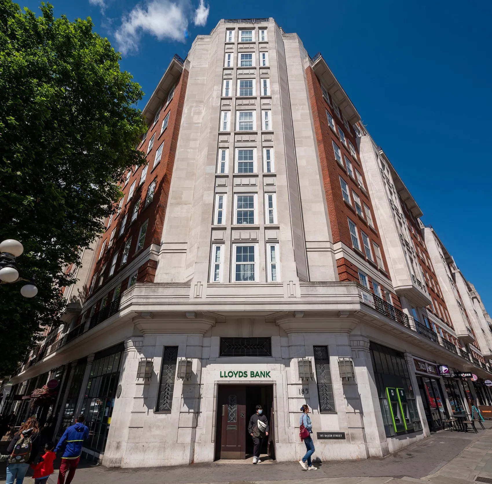 Berkeley Court Quarter, Baker Street