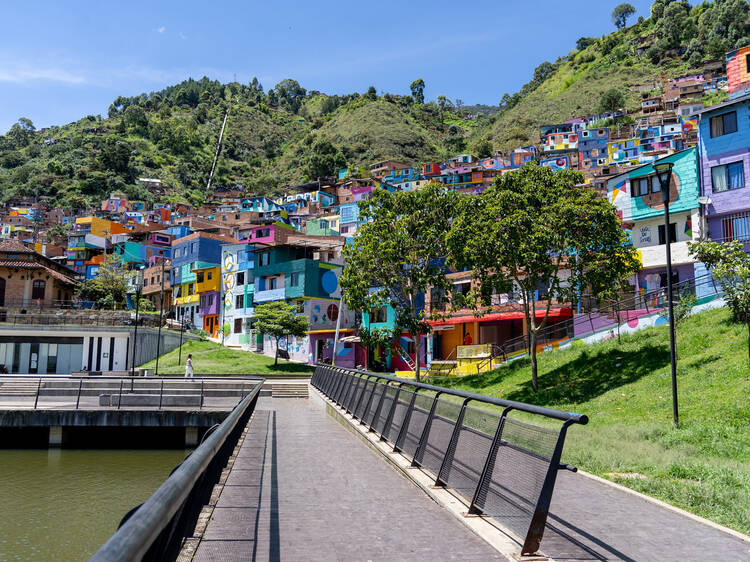 Medellín, una gran comuna que florece con cultura urbana