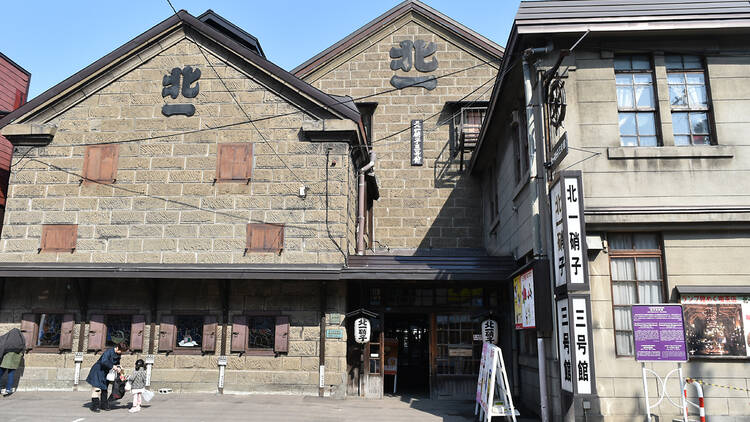 石油ランプの灯りに癒される。
