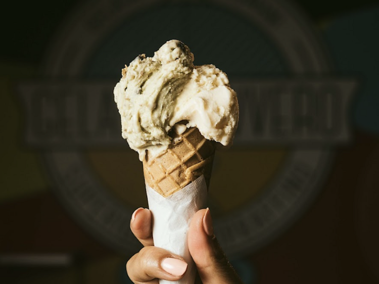 Gelado de chocolate do Dubai e baunilha imperial