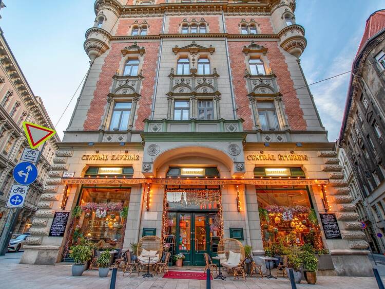 Centrál Grand Café