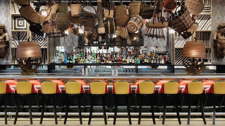 whitby hotel bar