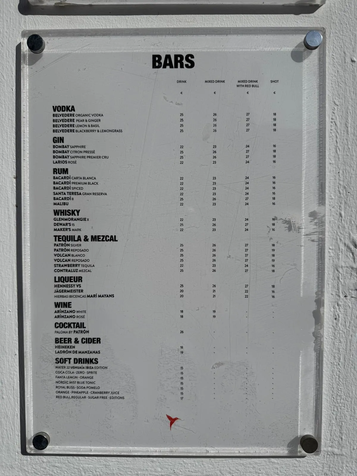 Carta de bebidas de Club UNVRS