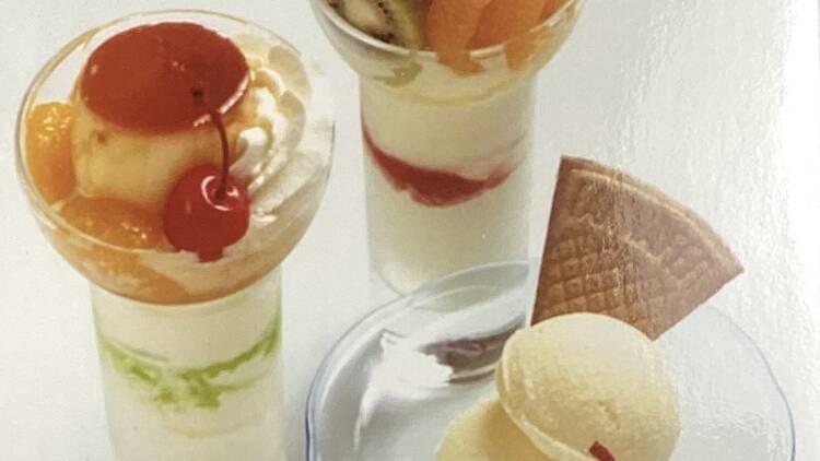 一瞬のアイスの味わいに100年を感じる。