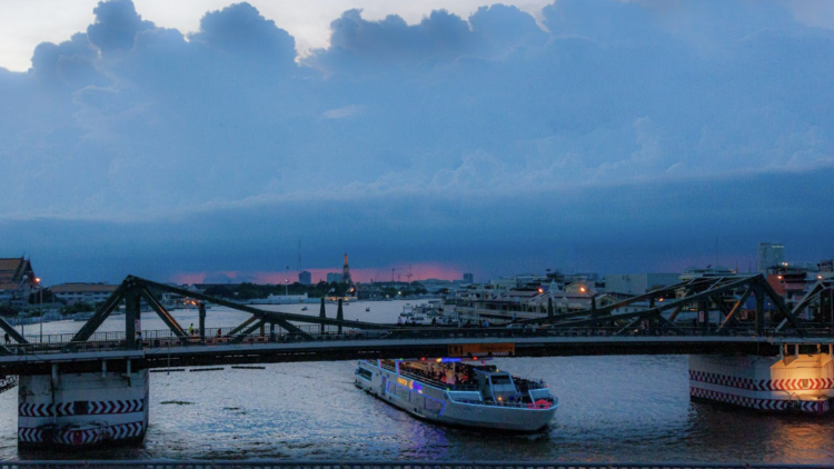 Chao Phraya Sky Park