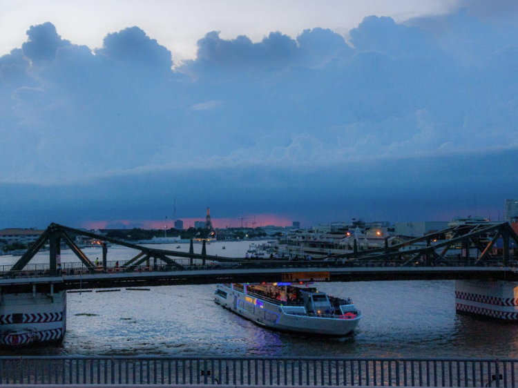 Chao Phraya Sky Park