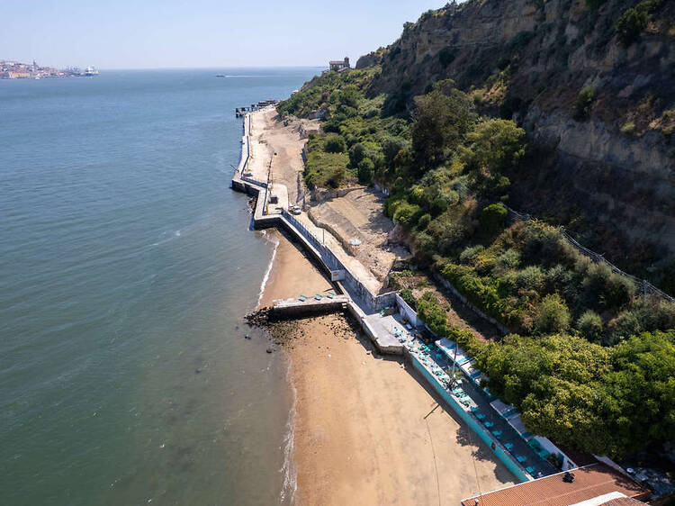 Já se pode voltar a passear no Cais do Ginjal