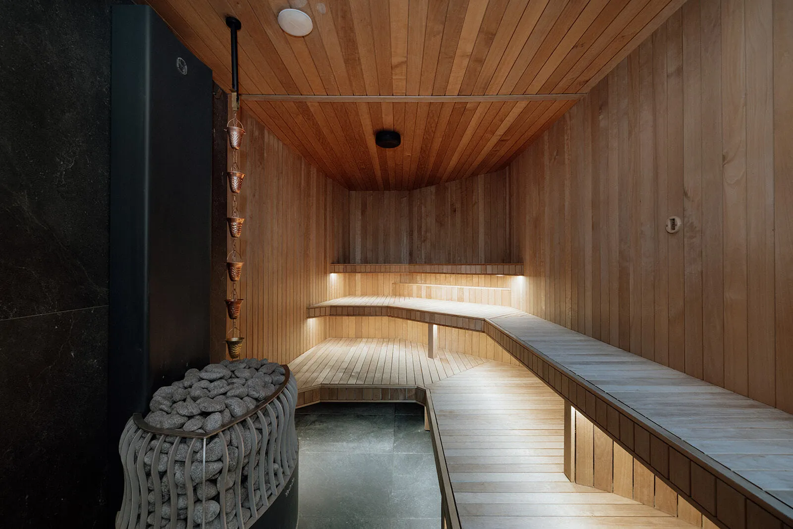 Aqua Ignis bath house